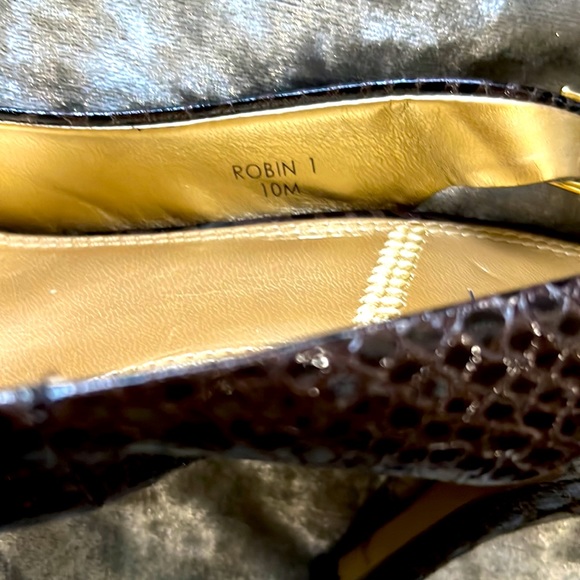 Tahari shoes Sz 10 - Picture 10 of 12